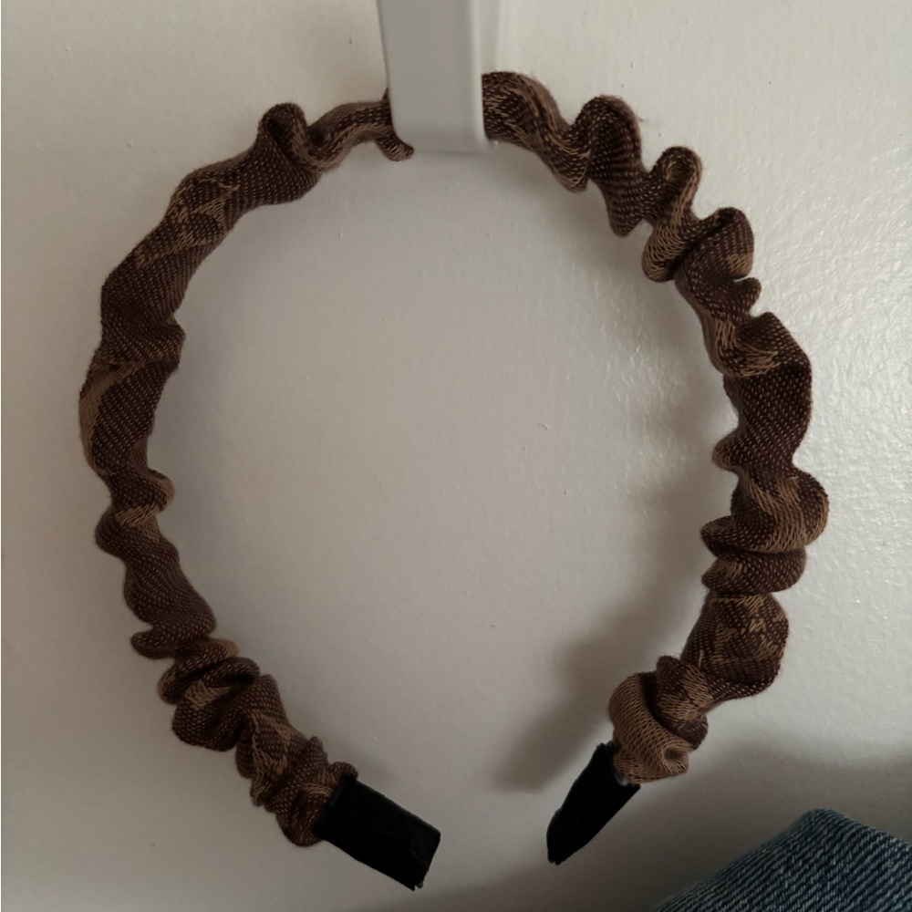 Tinsley Allison Designs The Valentina Crinkle Headband in Brown - Picture 2 of 3